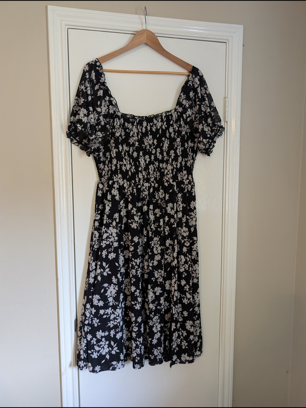 Siren Lily Black and White Floral Midi Dress